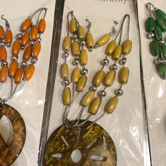3/$20 Coconut Wood Necklace and Earring Set - Picture 4 of 8